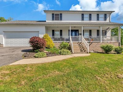 218 E Maple Ave