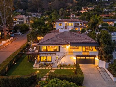 350 San Elijo St