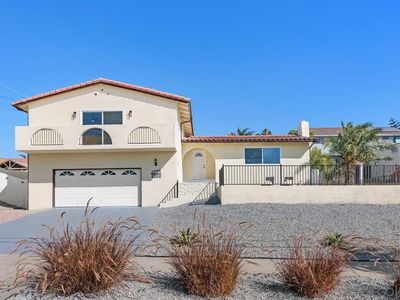 2302 Greenbrier Dr