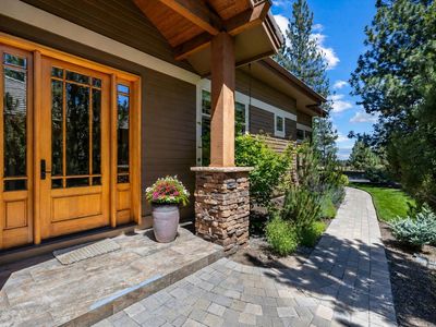 343 SW Mount Washington Dr