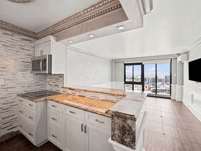 25-40 Shore Blvd Unit Ph18d