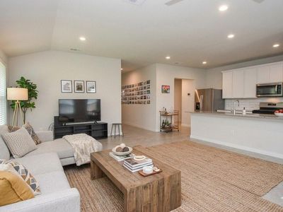 7422 Ramsgate Cliff Ln