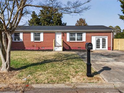1214 Jamal Ln W