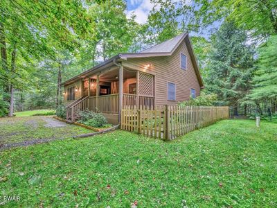 28 Hemlock Ln