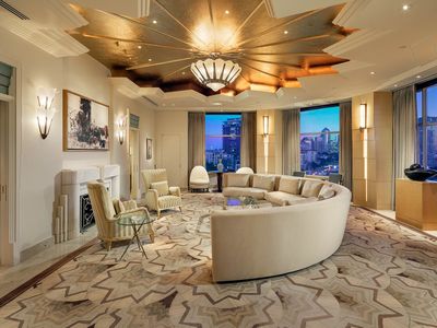 2801 Turtle Creek Blvd APT 8W