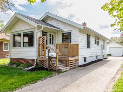 1009 Grand Ave