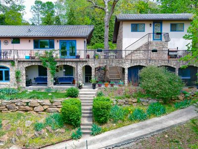3987 Doe Valley Pkwy E