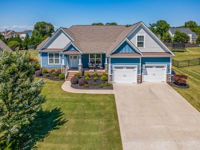 100 Ridgefield Ln