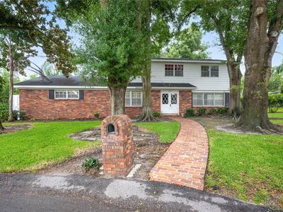 923 Woodmont Ln