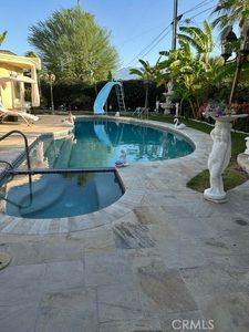 433 N Orchid Tree Ln