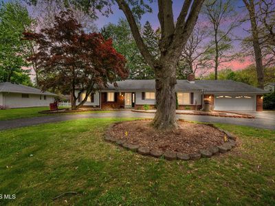 Property at 3658 Lauderdale Dr, Toledo, OH