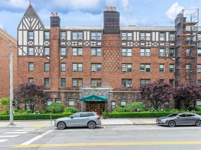 68 E Hartsdale Avenue #6M