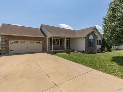 728 John David Dr