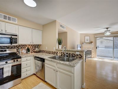 5216 Mandalay Springs Dr UNIT 204