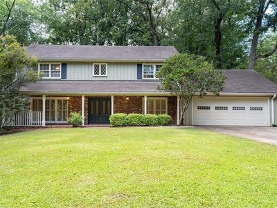 Property at 7140 Duncourtney Dr, Sandy Springs, GA