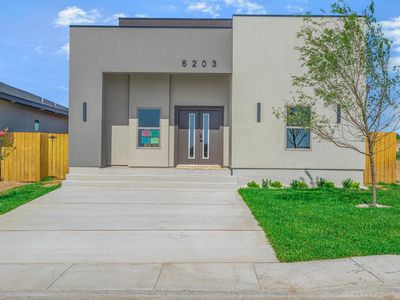 6203 Seminario Ln