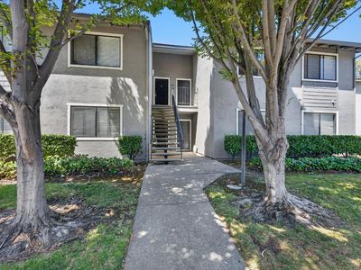 900 Cambridge Drive #30