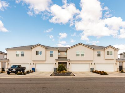 519 E Steeplechase Rd