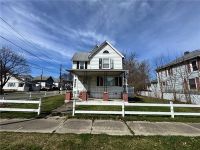 121 Davis St