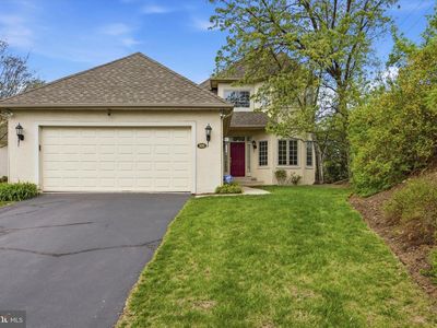 300 Overlook Ln