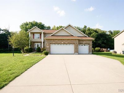Property at 1059 Wolf Creek Ct, Staunton, IL