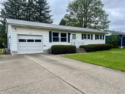 11 Meadow Dr