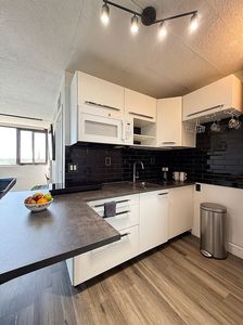 60 Strawberry Hill Ave Unit 916