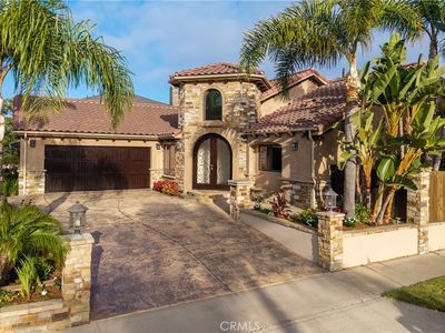 9112 Regatta Dr