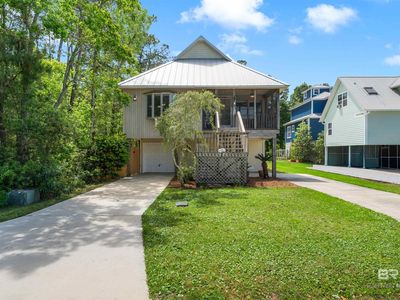 5201 Skiff Ln