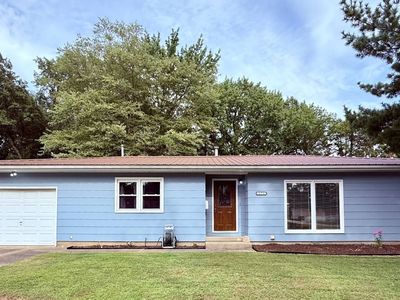 404 N Park Forest Dr