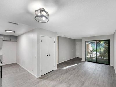 2812 N Auburn Ct #109