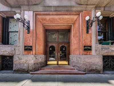 2800 N Pine Grove Ave #8CD