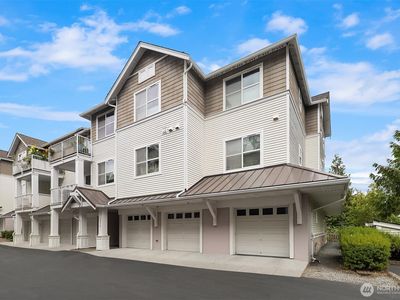 2830 SW Raymond Street #301