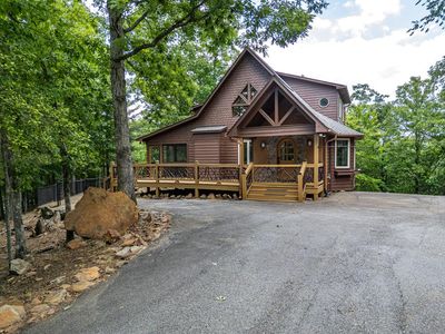 104 Hickory Nut Ln