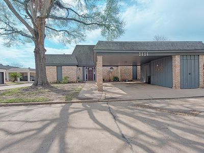 2814 Olympia Dr