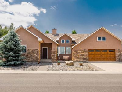 3405 Woodford Avenue