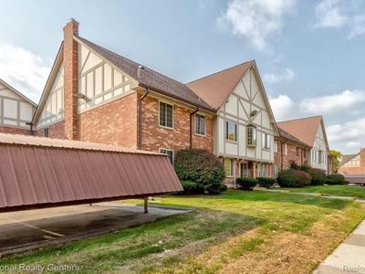 30260 Southfield Rd