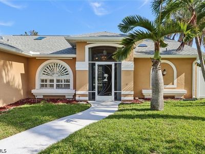 2701 SW 37th Ter