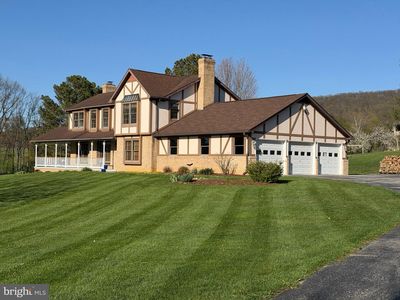 8001 Mapleville Rd