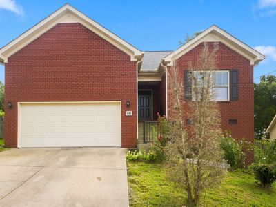 1084 Shire Dr