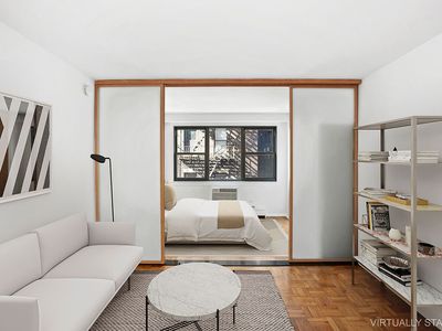 210 E 15th St APT 4J