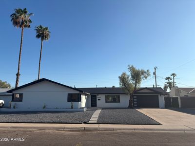 6452 W READE Avenue