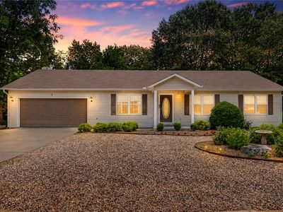 7 Walney Dr