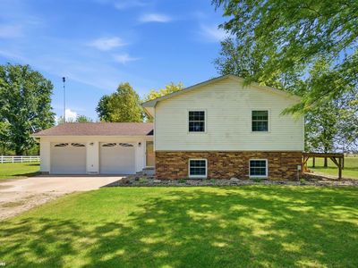 2942 Country Acres Dr
