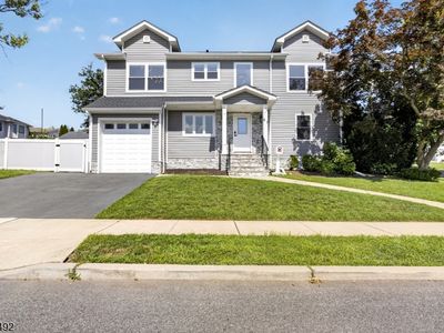61 Bart Pl