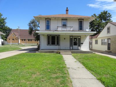 611 E Kansas Ave