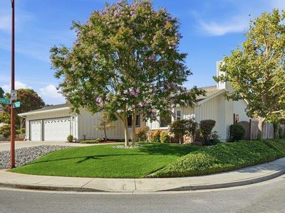 1523 Foster Ct