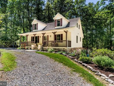 6 Forest Ln