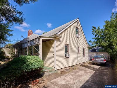 1145 Columbia St NE