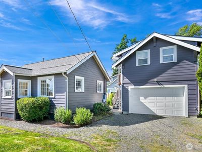 613 E Illinois Street